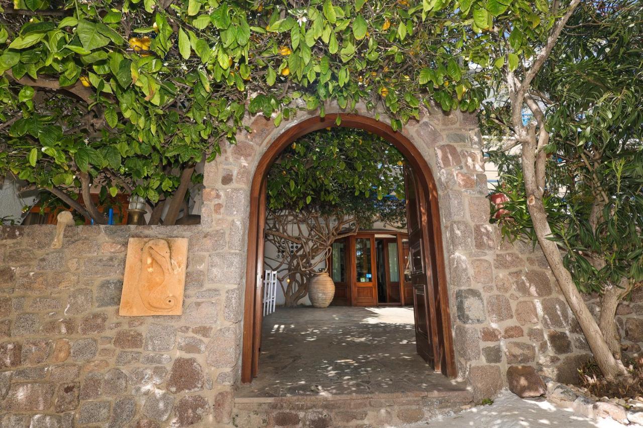Hotel Hippocampus Perdika  Buitenkant foto